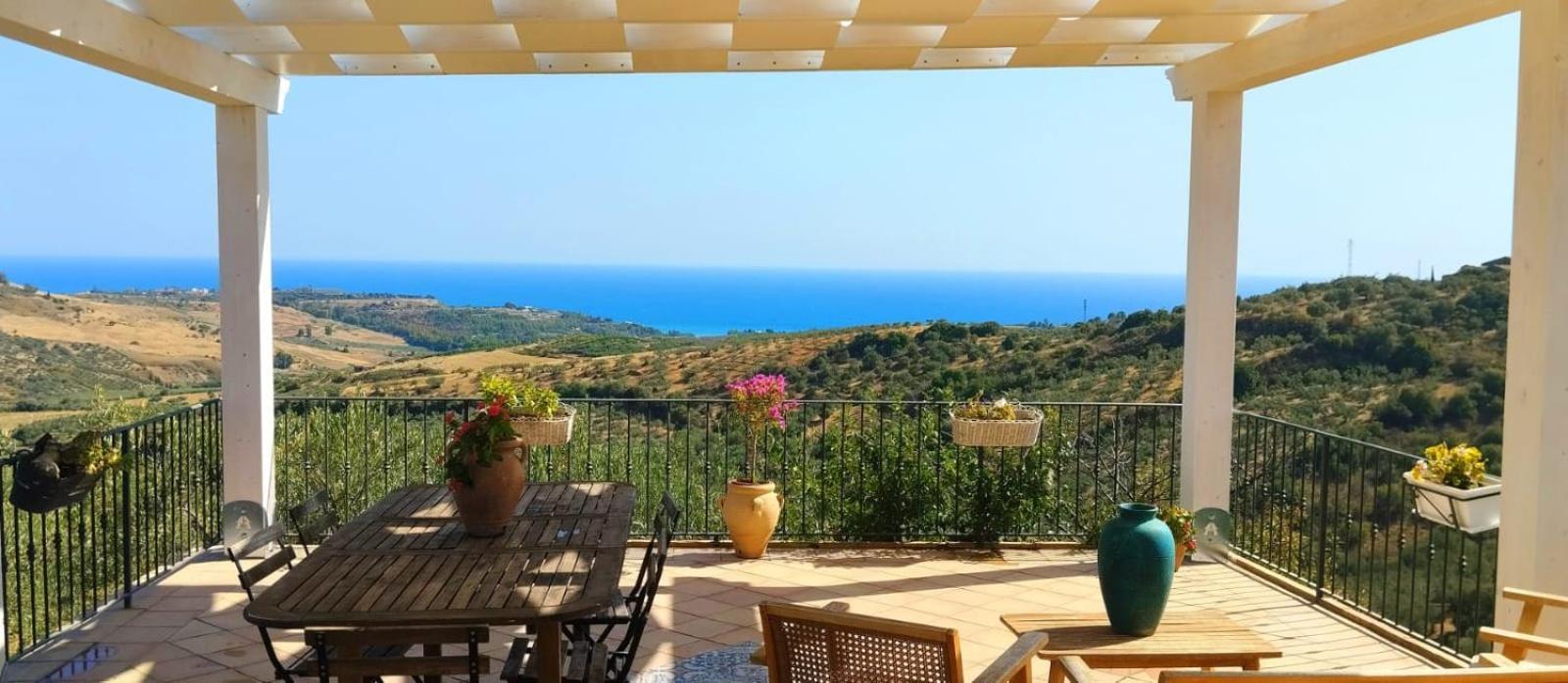 Villa Immersa In Oliveto Vista Mare Sciacca Exterior photo